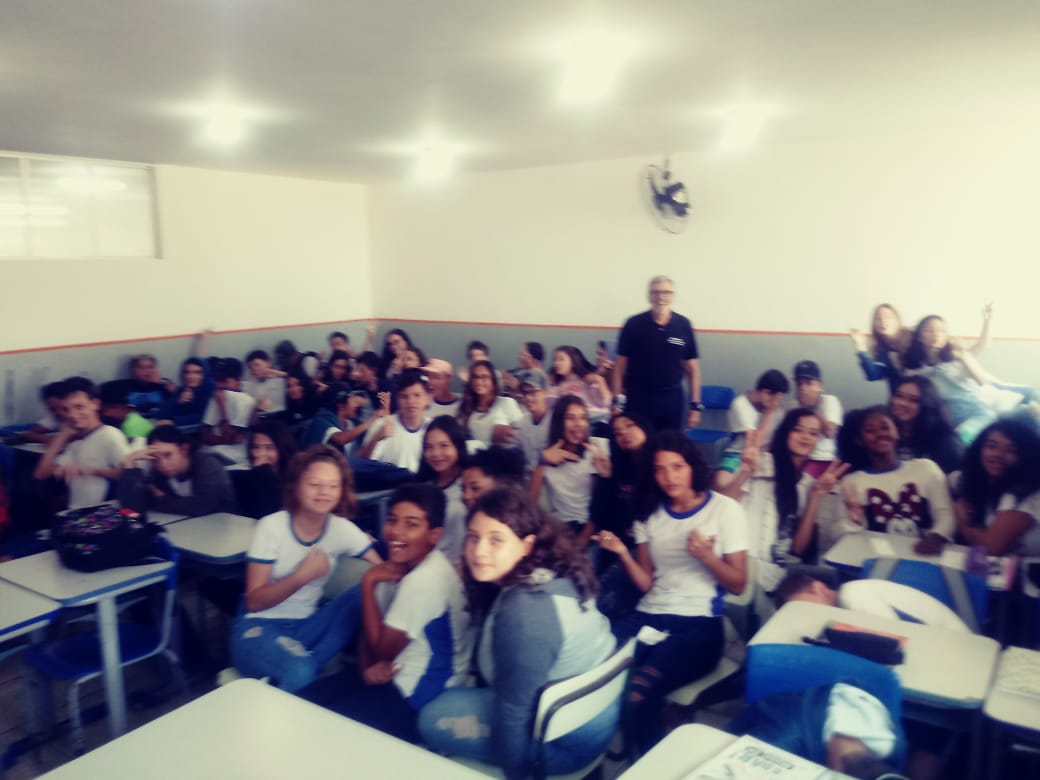 Palestra para público de aproximadamente 120 pessoas, educadores, alunos e colaboradores do Colégio Estadual Hélio Antônio de Souza, localizado na Praia de Leste – Pontal do Paraná, no dia 04 de Março de 2020, nos períodos da manhã e tarde.
