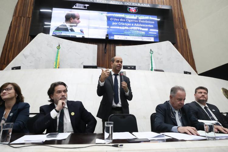 Audiência Pública - O USO DOS CIGARROS ELETRÔNICOS POR CRIANÇAS E ADOLESCENTES NO ESTADO DO PARANÁ